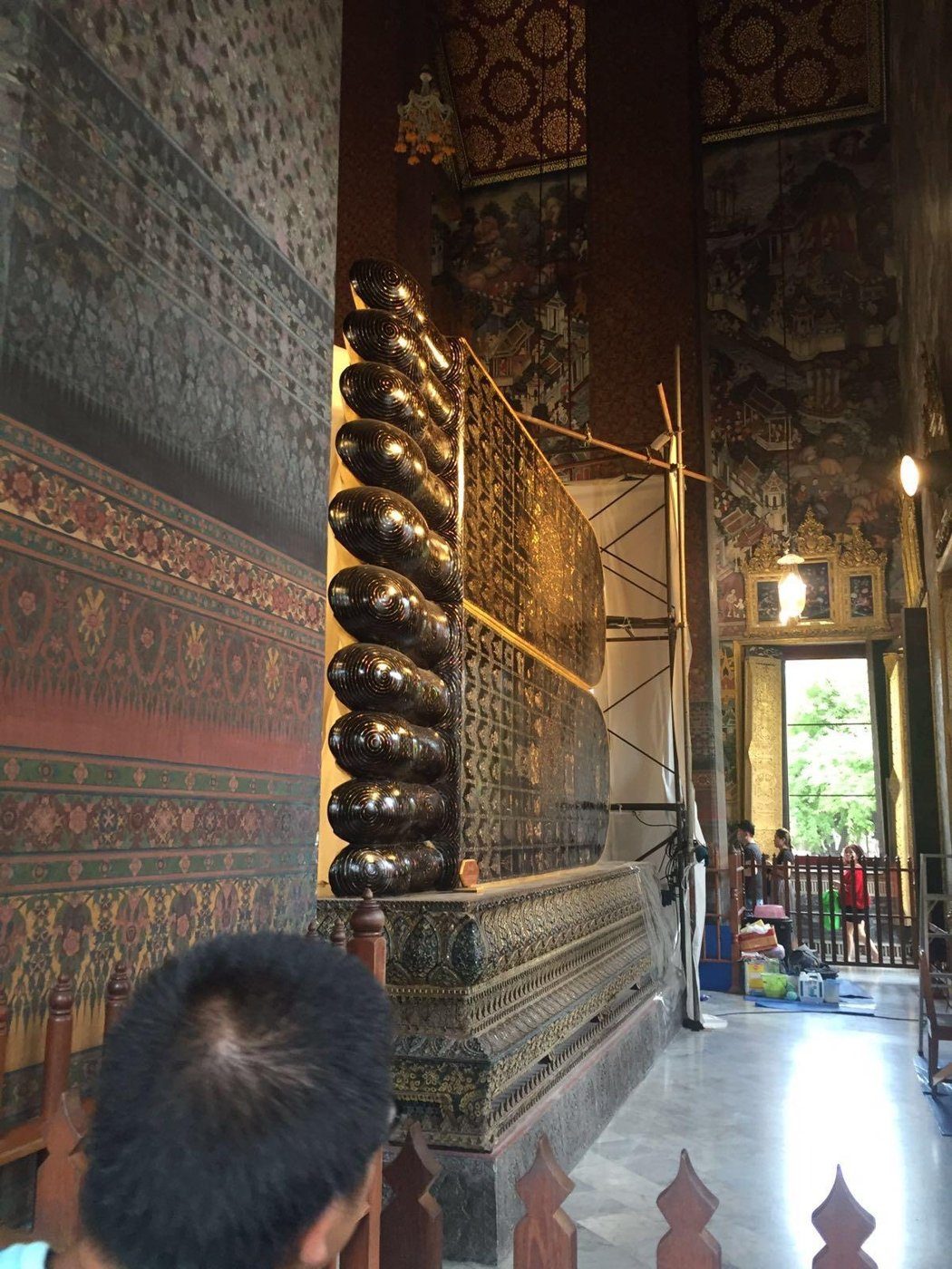 Les pieds du Bouddha couché, incrustés de nacre, à Bangkok